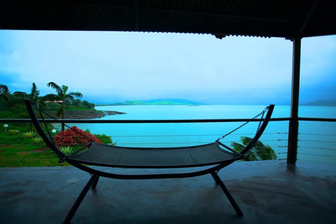 Hotel Kino Lakeside Chalet Lonavla Exterior foto