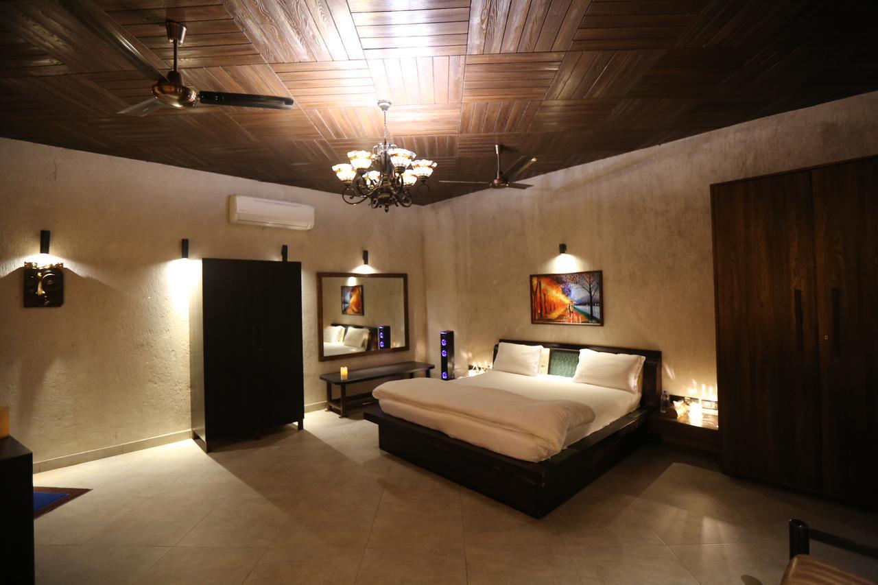 Hotel Kino Lakeside Chalet Lonavla Exterior foto