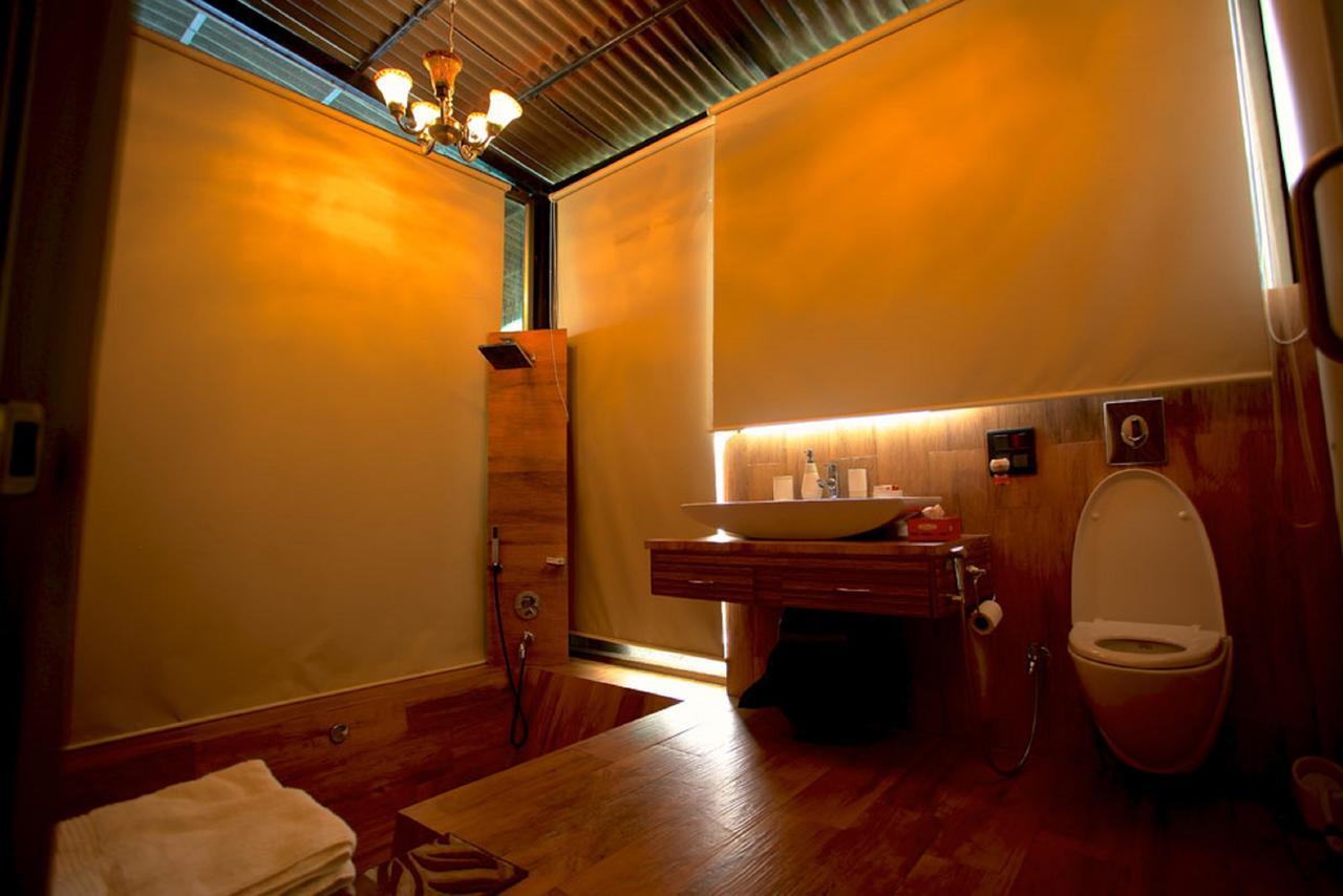 Hotel Kino Lakeside Chalet Lonavla Exterior foto